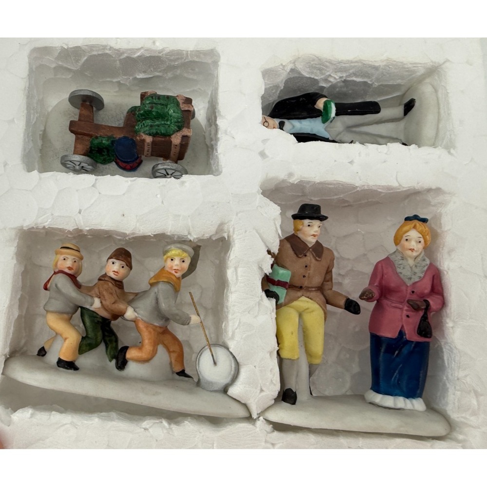 Department 56 Heritage Village Nicholas Nickelby Set of 4‎ Porcelain Accessorie